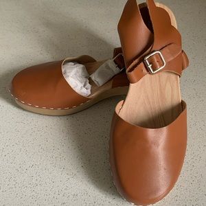 Joli mall ankle strap sandal new never worn